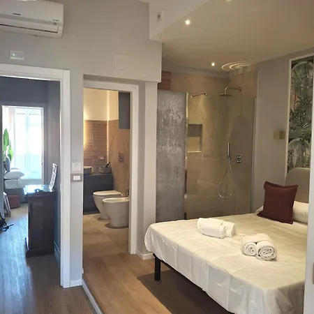 Trastevere - Berta Collection - 2bath - 3bed Apartment Rome